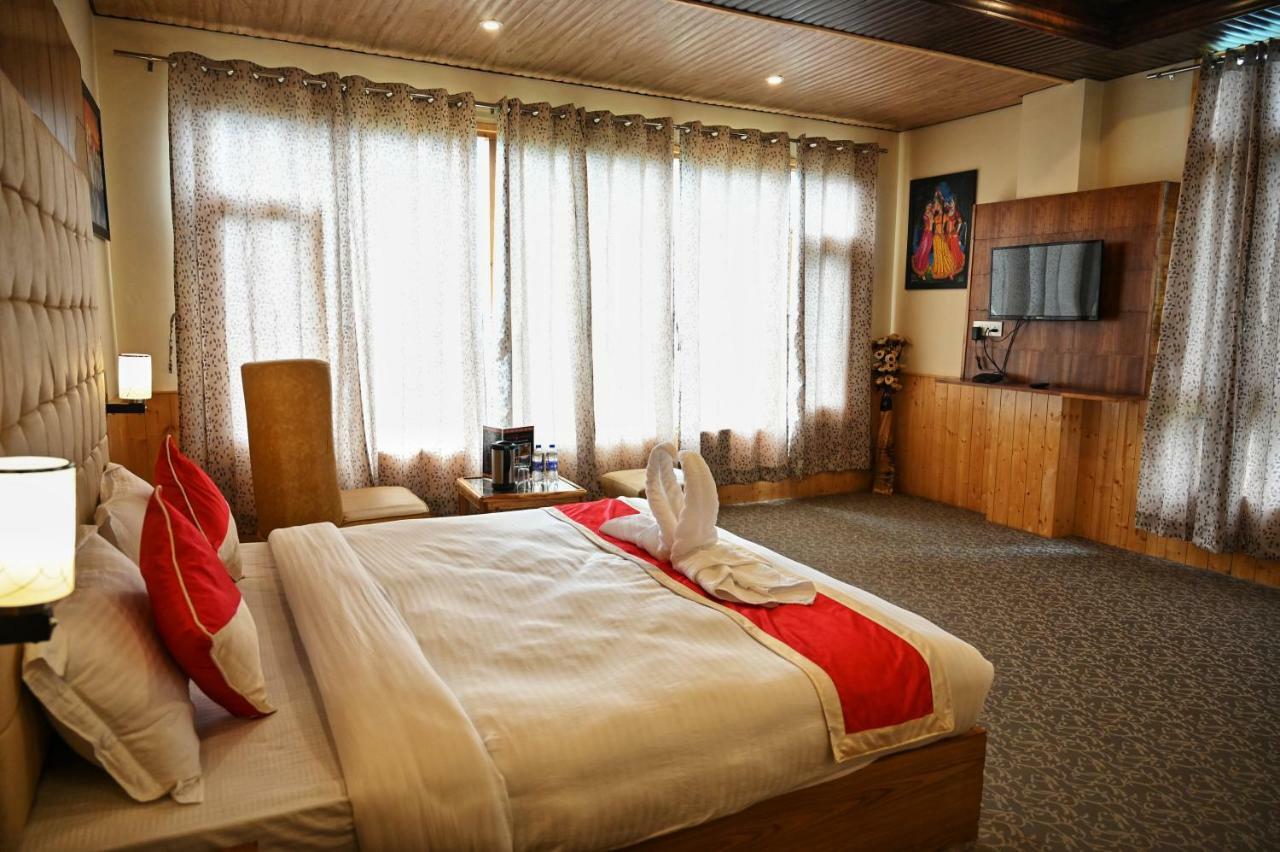 Highq Manali Hotel Esterno foto
